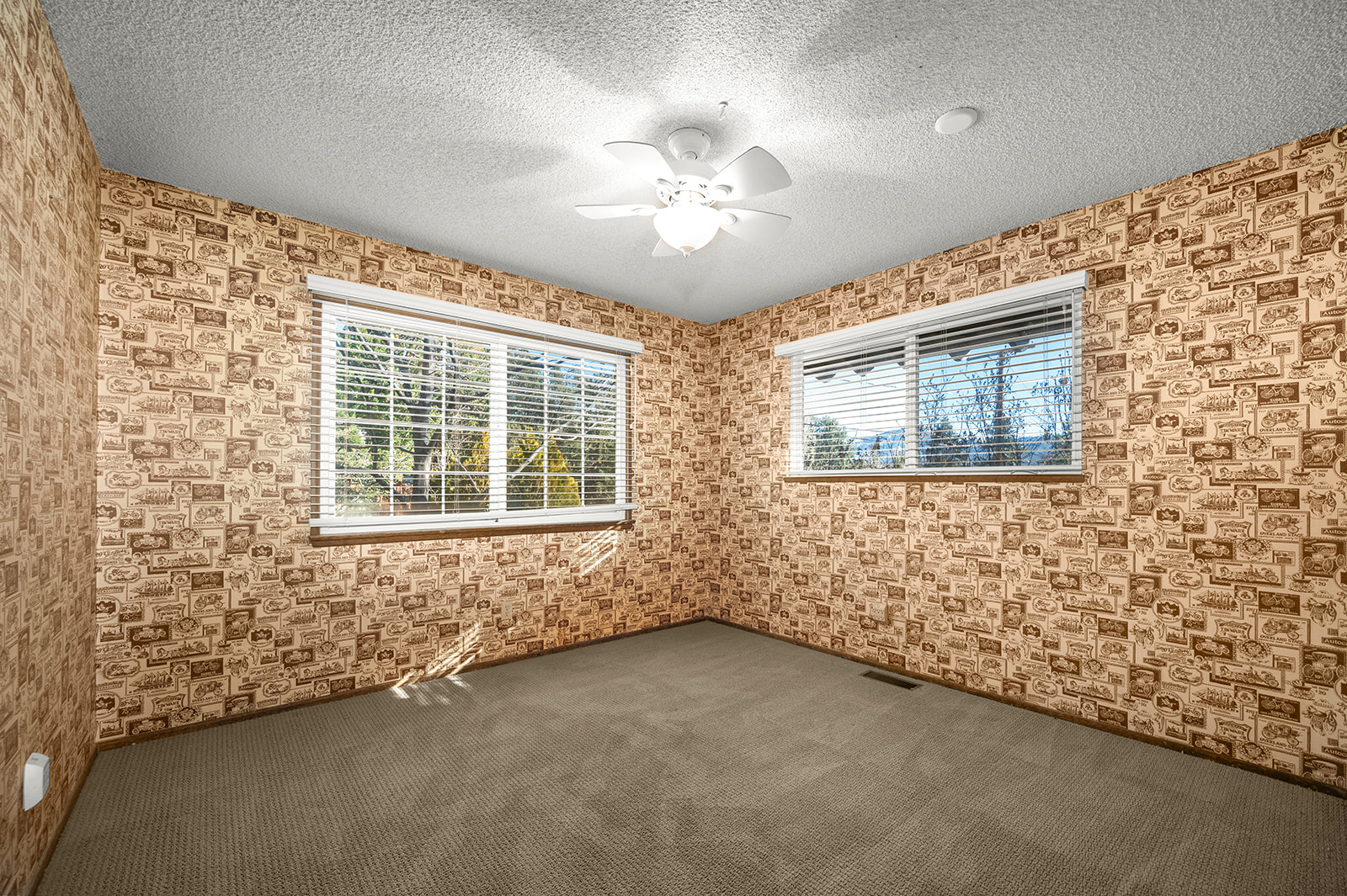 Big Bear City, California, 92314, United States, 4 Bedrooms Bedrooms, ,3 BathroomsBathrooms,Residential,For Sale,2000367