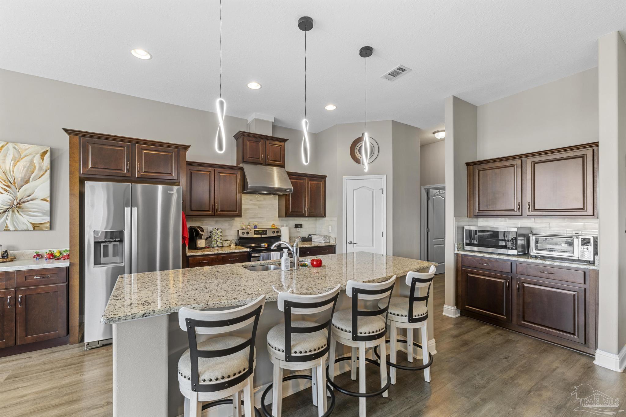 Navarre, Florida, 32566, United States, 4 Bedrooms Bedrooms, ,3 BathroomsBathrooms,Residential,For Sale,1924675