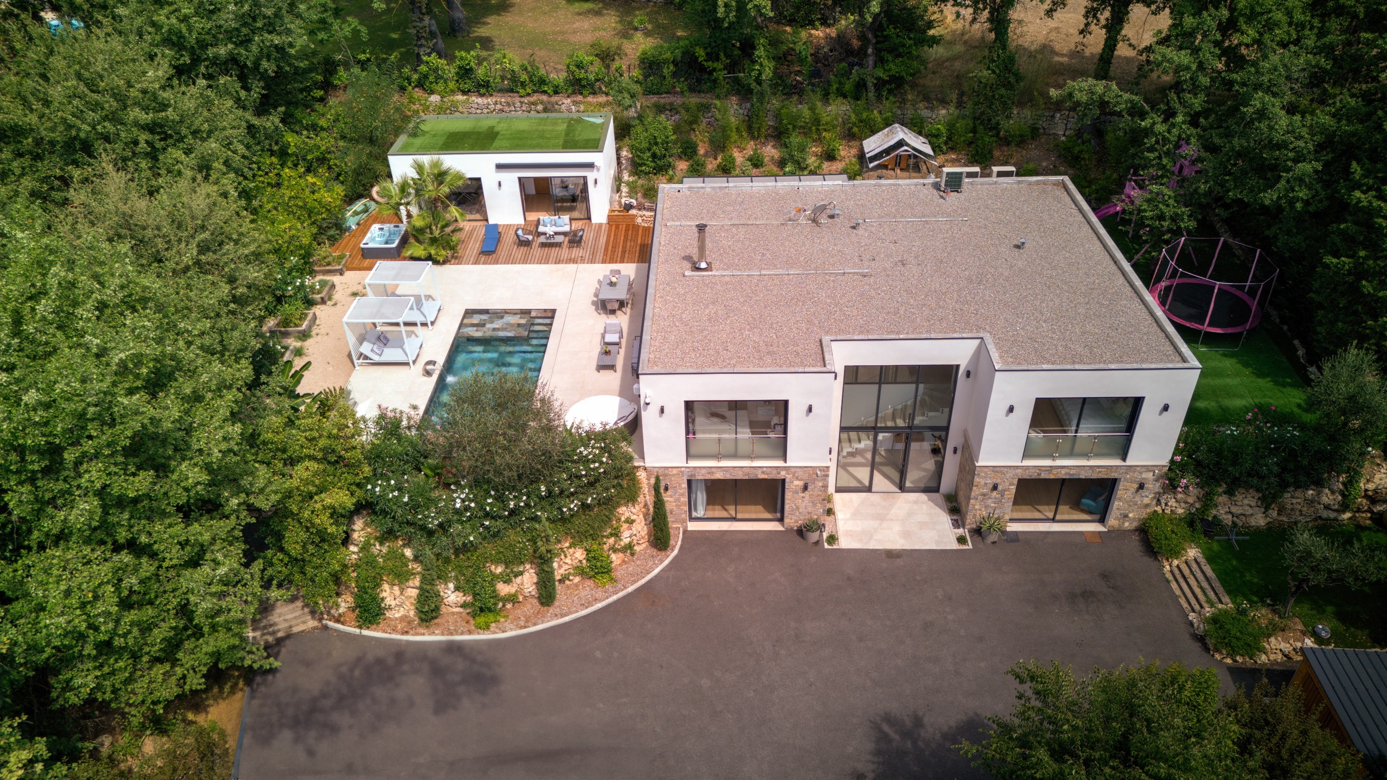  Prestigious contemporary villa with pool near Valbonne - 物件實景