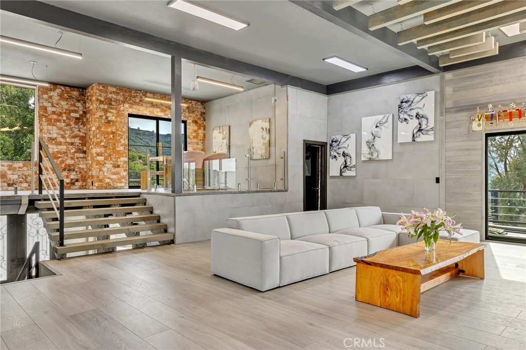 Calabasas, California, 91302, United States, 5 Bedrooms Bedrooms, ,3 BathroomsBathrooms,Residential,For Sale,1742769