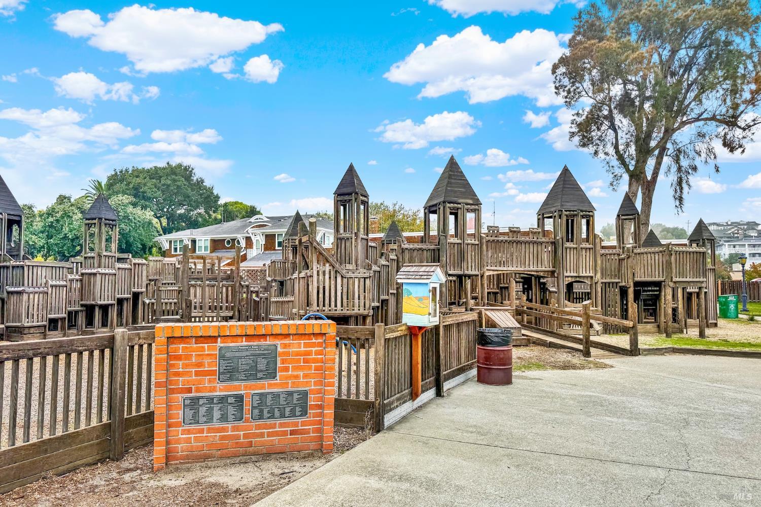 Benicia, California, 94510, United States, 4 Bedrooms Bedrooms, ,3 BathroomsBathrooms,Residential,For Sale,1989511