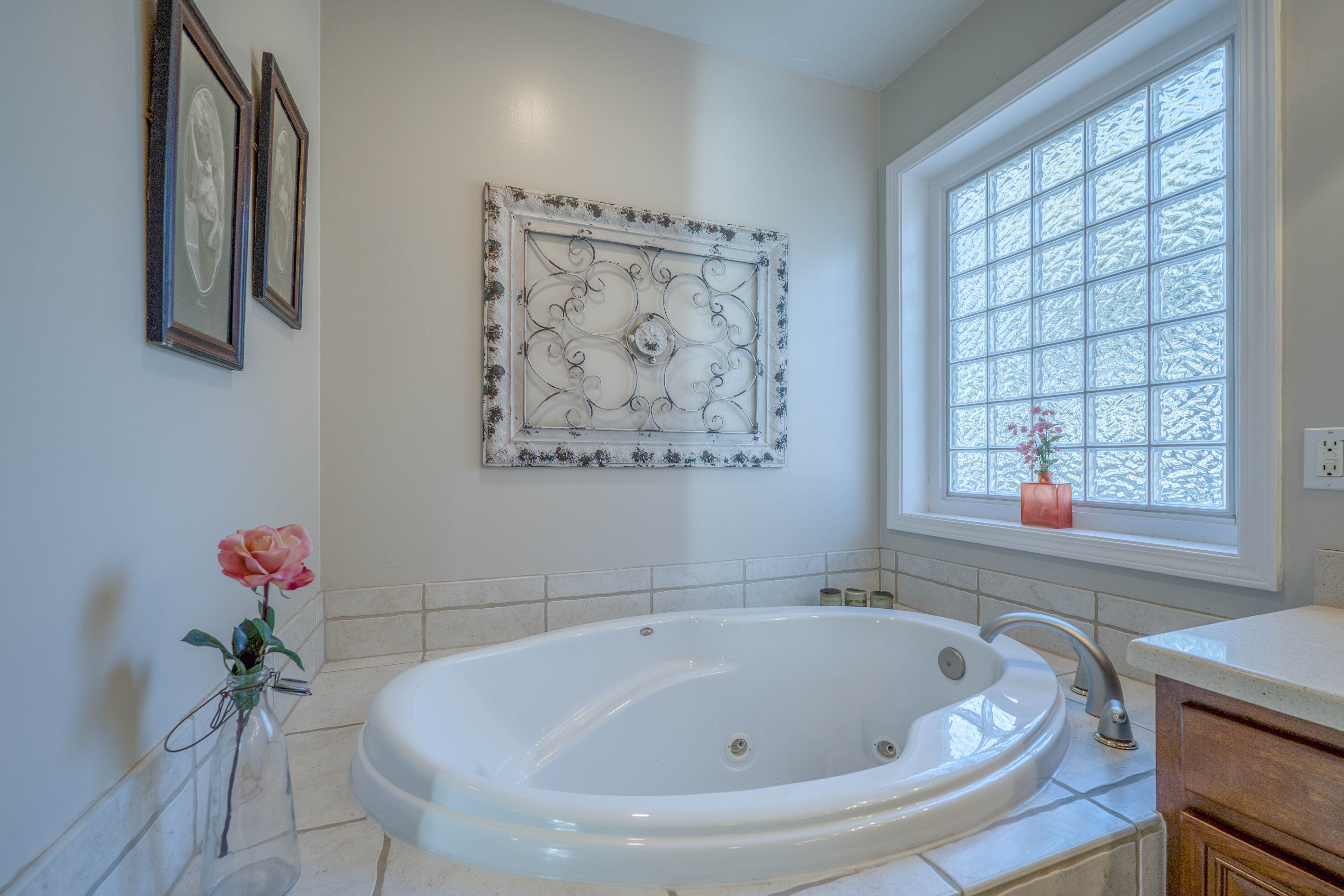 Alto, New Mexico, 88312, United States, 3 Bedrooms Bedrooms, ,2 BathroomsBathrooms,Residential,For Sale,2005100