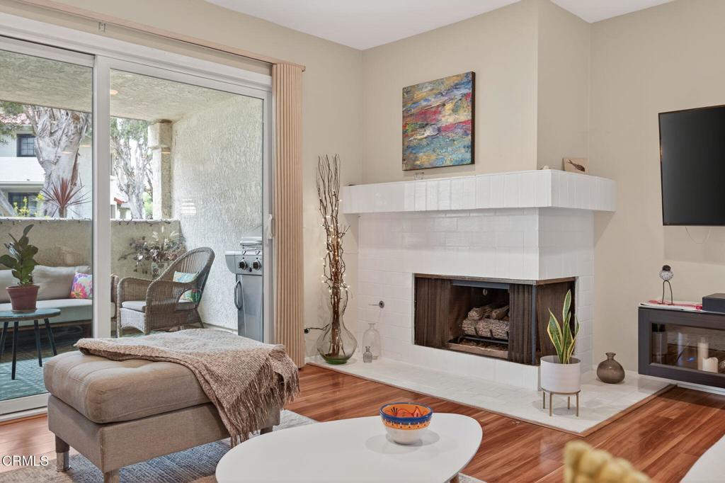 Oxnard, California, 93035, United States, 2 Bedrooms Bedrooms, ,2 BathroomsBathrooms,Residential,For Sale,1926318