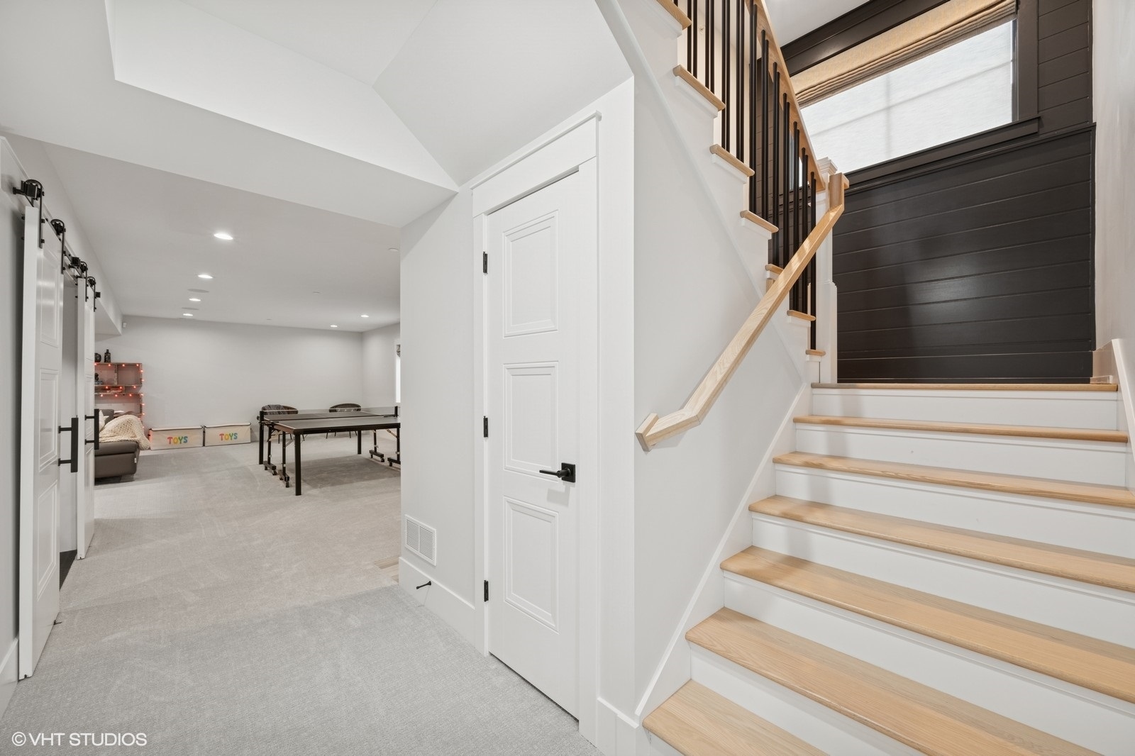 Northbrook, Illinois, 60062, United States, 5 Bedrooms Bedrooms, ,5 BathroomsBathrooms,Residential,For Sale,1827493