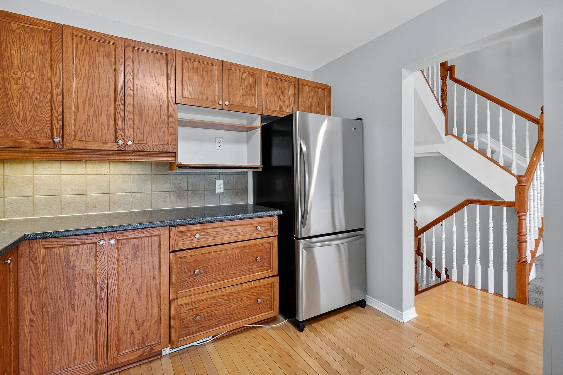 Ottawa, Ontario, K2W1E1, CA, 3 Bedrooms Bedrooms, ,3 BathroomsBathrooms,Residential,For Sale,1995671