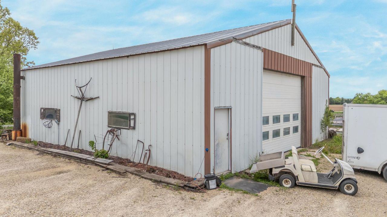 HORTONVILLE, Wisconsin, 54944, United States, 3 Bedrooms Bedrooms, ,2 BathroomsBathrooms,Residential,For Sale,1827520