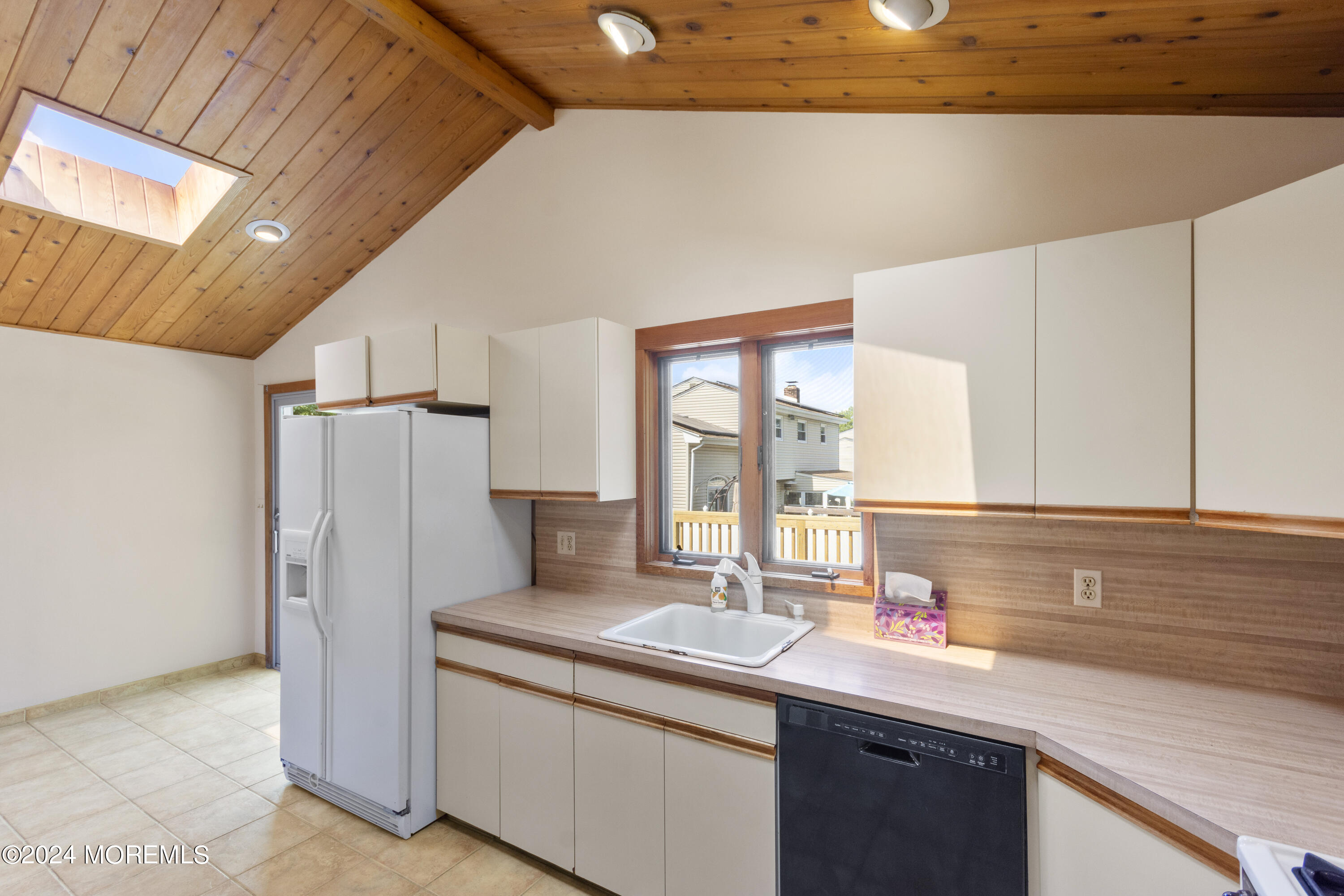 Old Bridge, New Jersey, 08857, United States, 3 Bedrooms Bedrooms, ,2 BathroomsBathrooms,Residential,For Sale,1872479