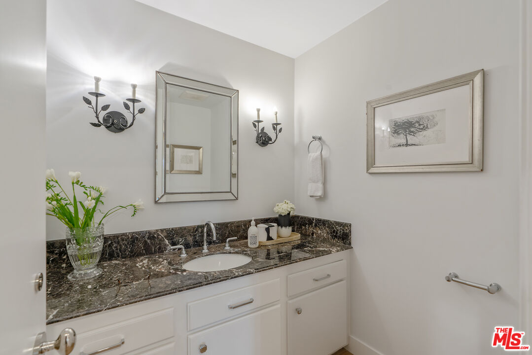 Los Angeles, California, 90067, United States, 2 Bedrooms Bedrooms, ,3 BathroomsBathrooms,Residential,For Sale,1901982