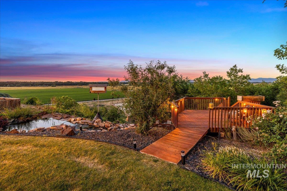 Caldwell, Idaho, 83605, United States, 2 Bedrooms Bedrooms, ,3 BathroomsBathrooms,Residential,For Sale,1979980