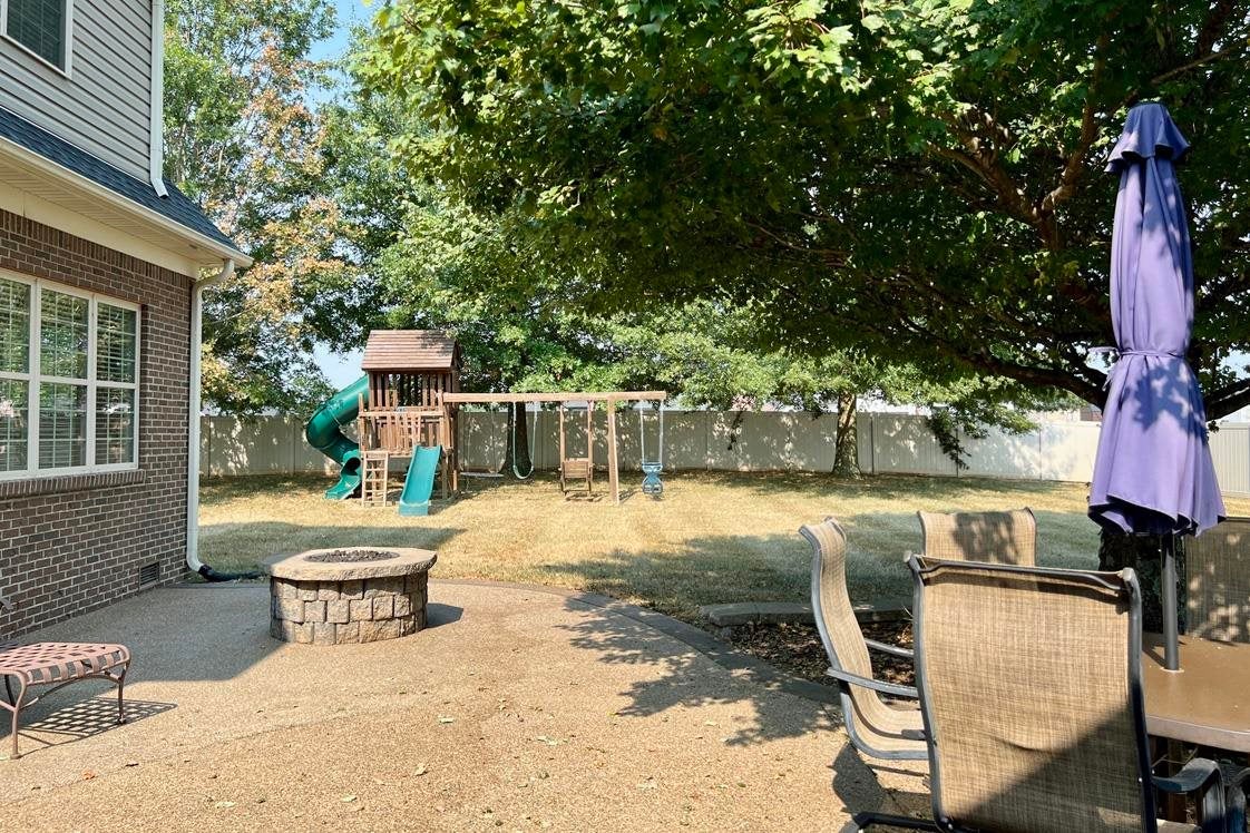 Franklin, Kentucky, 42134, United States, 4 Bedrooms Bedrooms, ,3 BathroomsBathrooms,Residential,For Sale,1941979