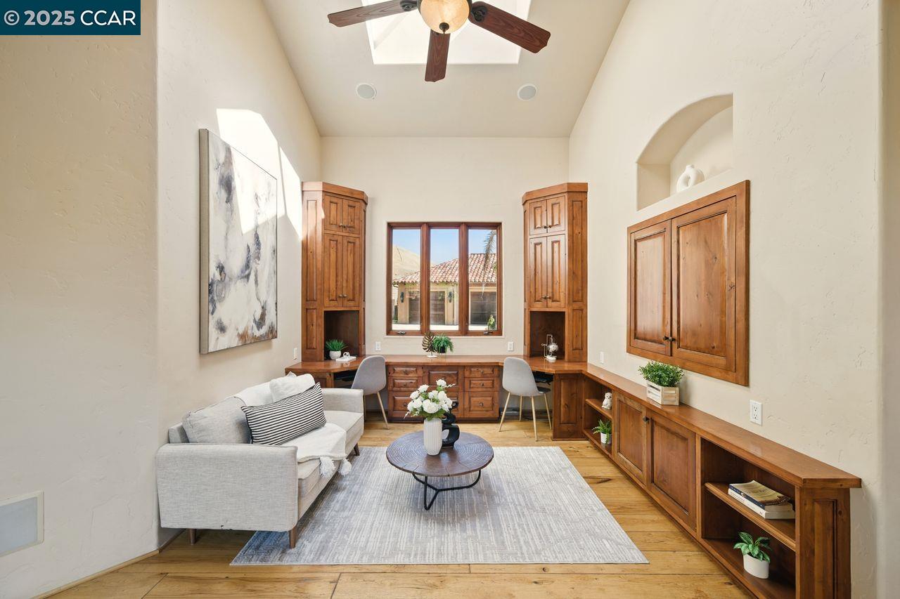 Danville, California, 94506, United States, 4 Bedrooms Bedrooms, ,4 BathroomsBathrooms,Residential,For Sale,1940508