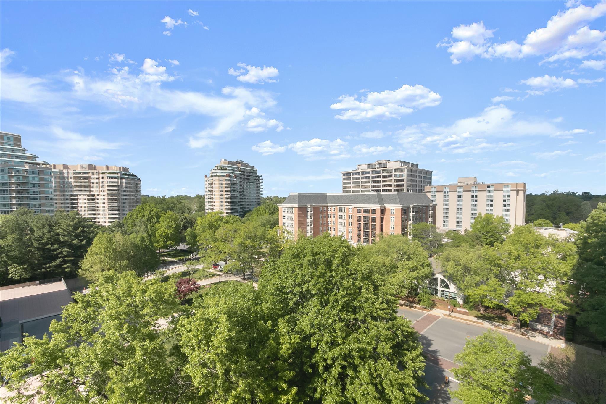  5500 Friendship Boulevard, Chevy Chase, MD, 20815 - 物件實景