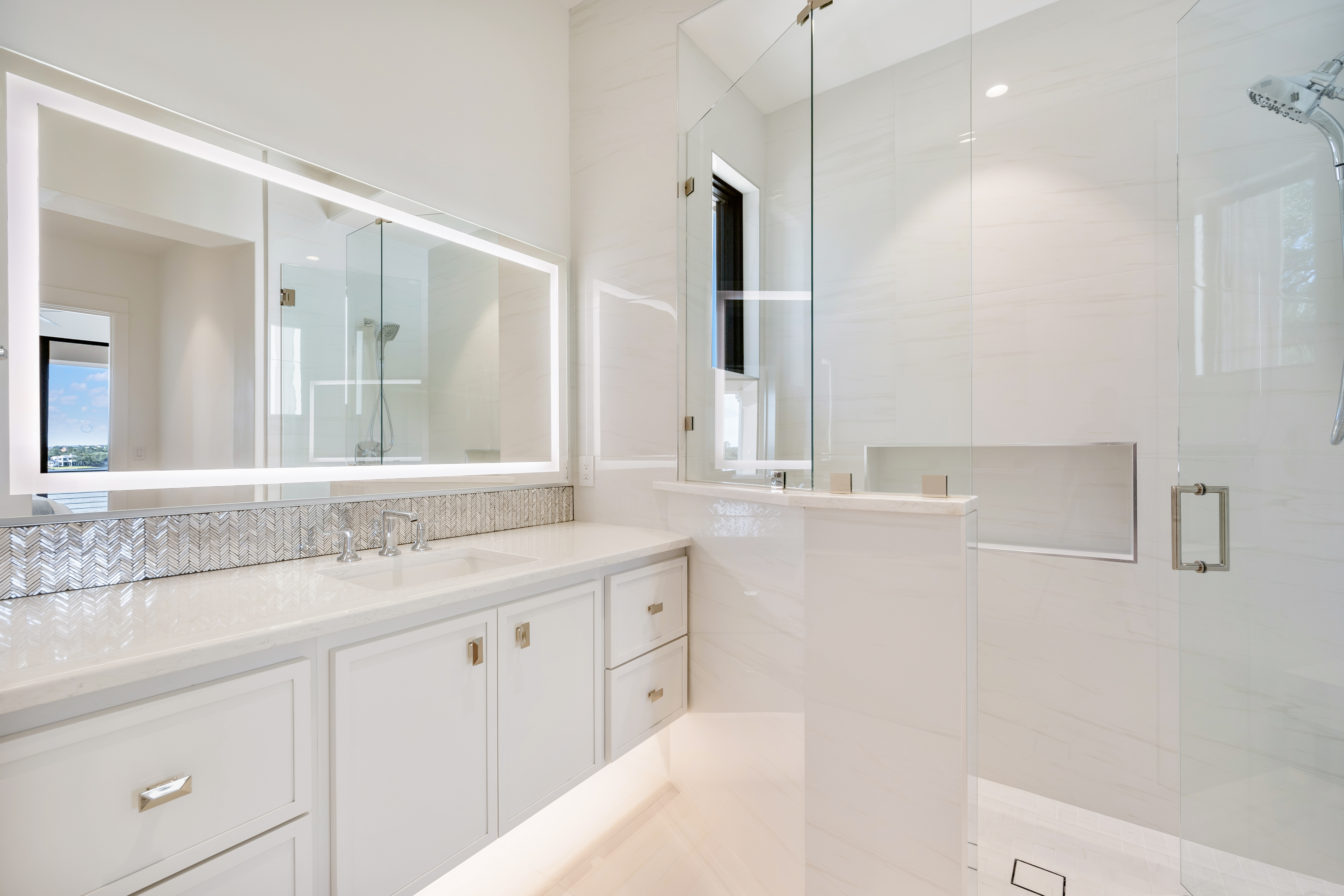  Architectural Lakefront Masterpiece on Skyline Drive by Paul Allen Custom Homes - 物件實景