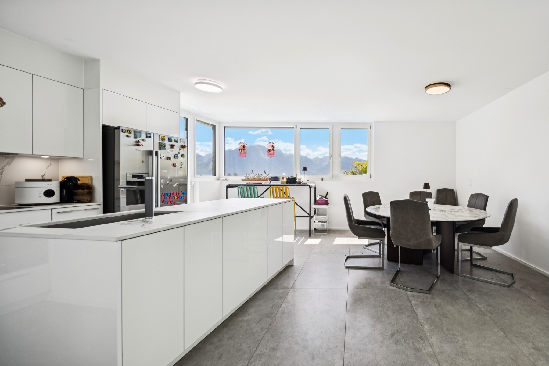  Panoramic view from this contemporary villa - 物件實景