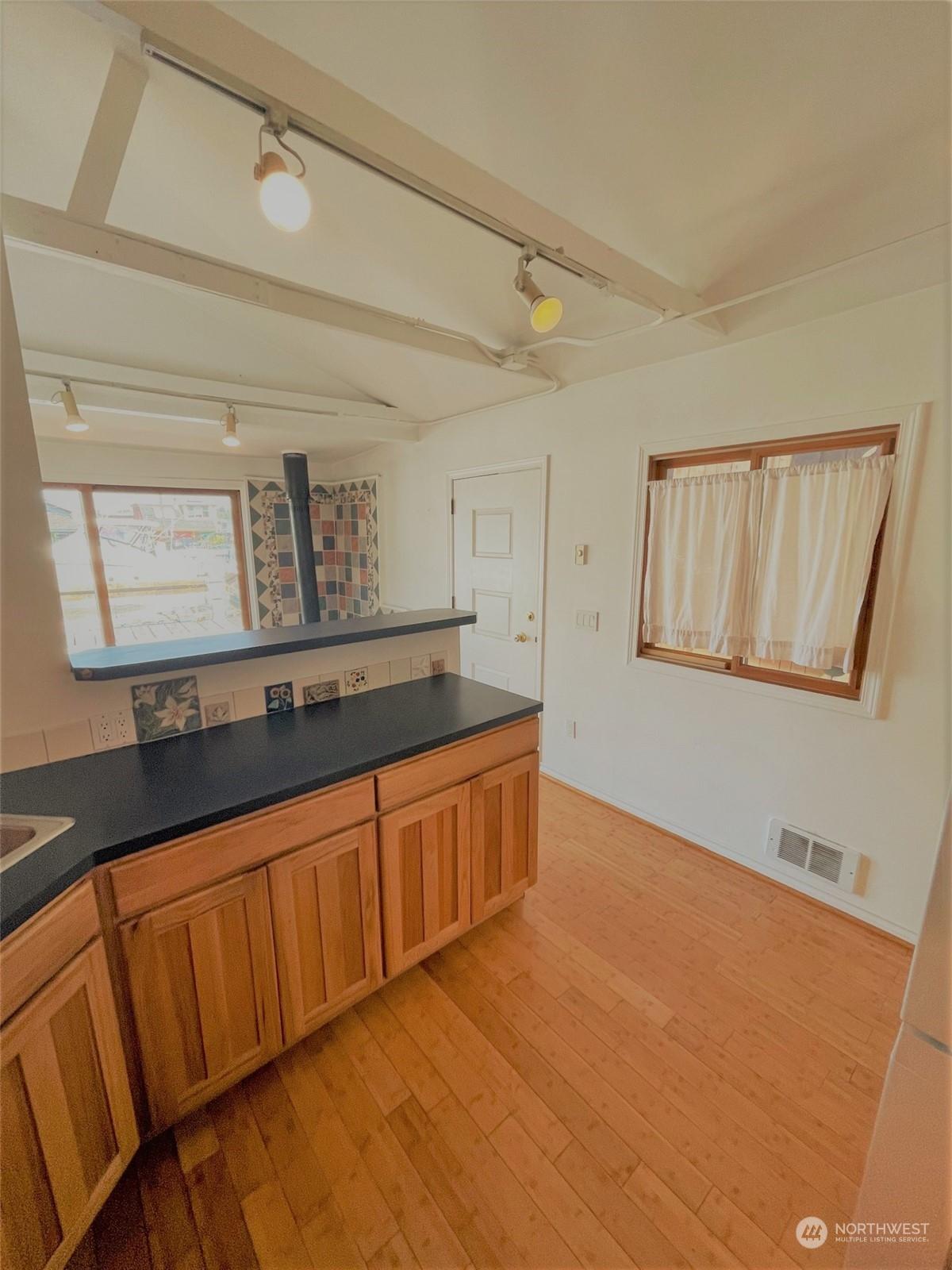 2420 WESTLAKE AVENUE N 5, SEATTLE, Washington, 98109, United States, 1 Bedroom Bedrooms, ,1 BathroomBathrooms,Residential,For Sale,2420 WESTLAKE AVENUE N 5,1612313