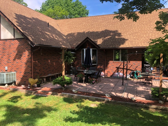 Chester, West Virginia, 26034, United States, 4 Bedrooms Bedrooms, ,3 BathroomsBathrooms,Residential,For Sale,1974553