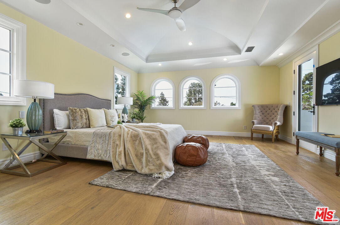 Santa Monica, California, 90402, United States, 5 Bedrooms Bedrooms, ,7 BathroomsBathrooms,Residential,For Sale,1838170