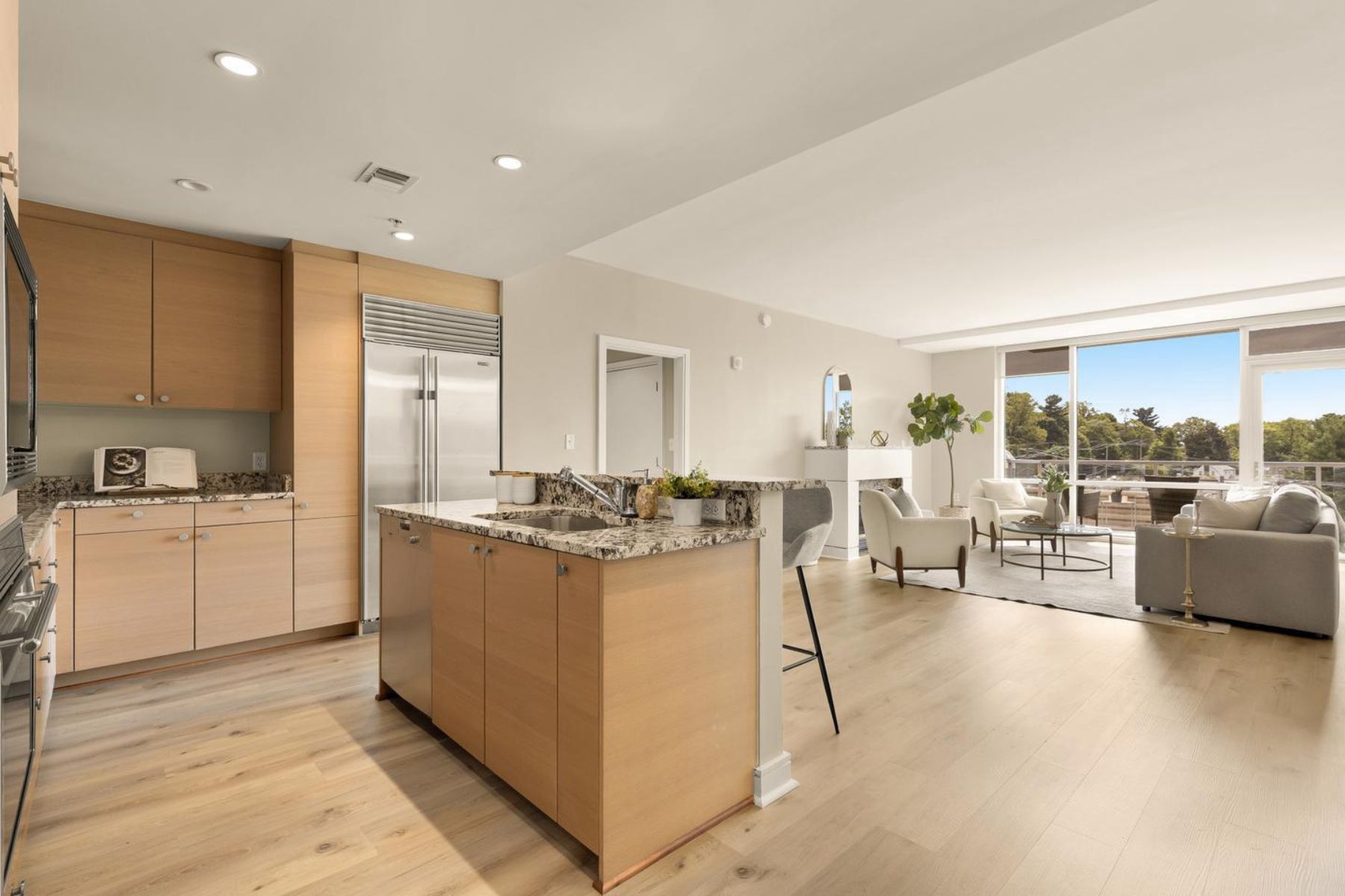  6820 Wisconsin Avenue, Bethesda, MD, 20814 - 物件實景