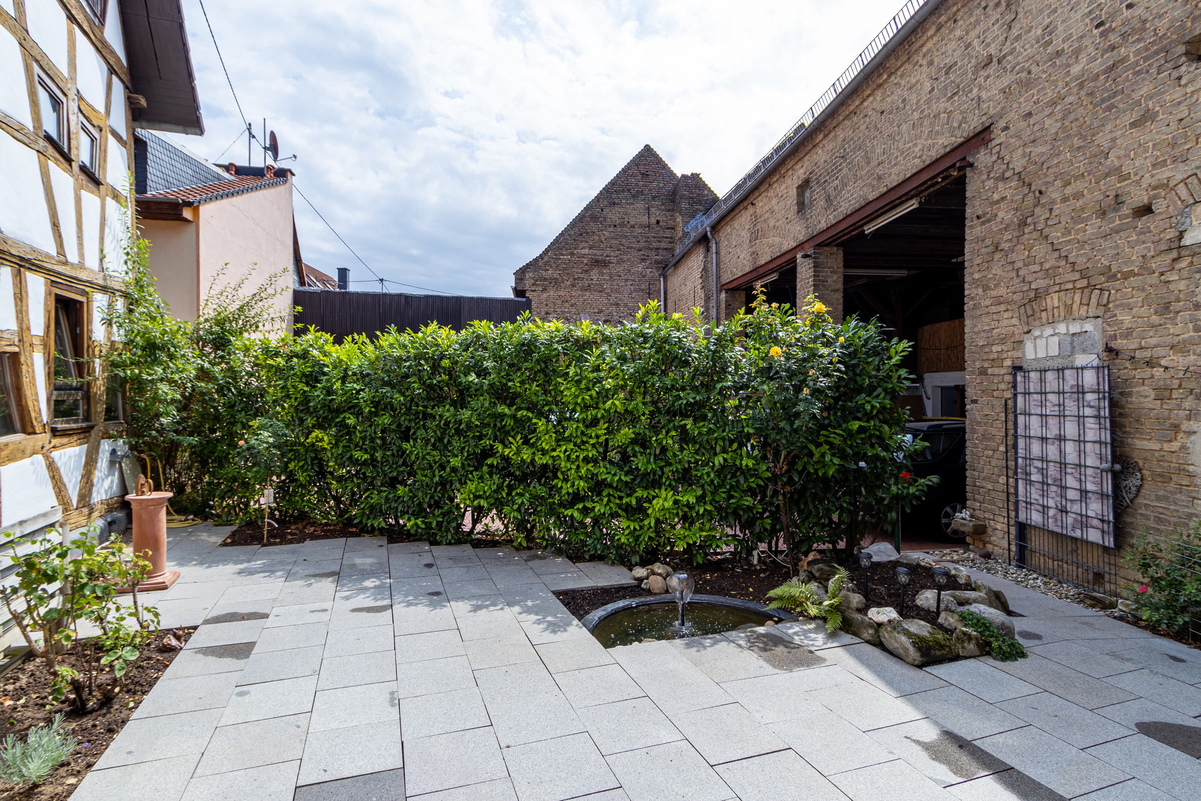  Historic Half-Timbered House with Exceptional Charm - 物件實景