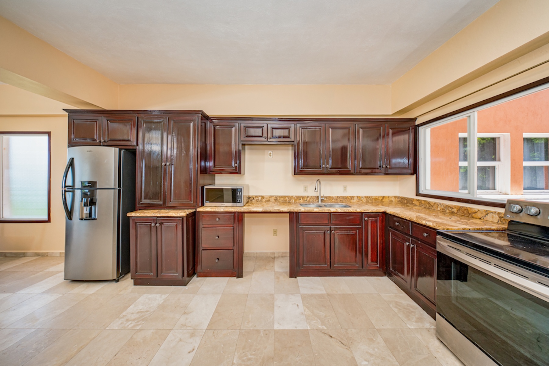  Move-in-Ready 2B Condo with Stunning Ocean Views, Brick Bay - 物件實景