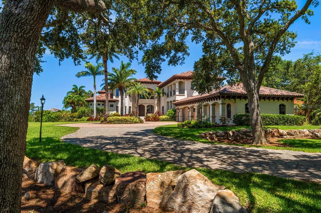 Largo, Florida, 33774, United States, 5 Bedrooms Bedrooms, ,7 BathroomsBathrooms,Residential,For Sale,1876225