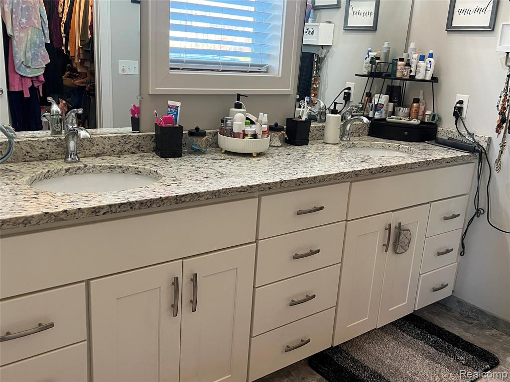 York Township, Michigan, 48176, United States, 4 Bedrooms Bedrooms, ,2 BathroomsBathrooms,Residential,For Sale,1988753