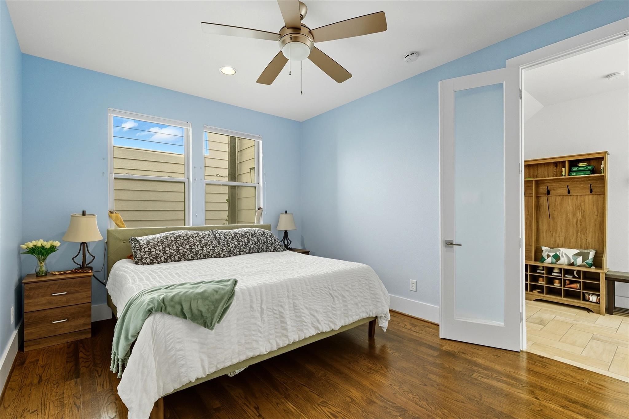 Houston, Texas, 77006, United States, 3 Bedrooms Bedrooms, ,4 BathroomsBathrooms,Residential,For Sale,1977830