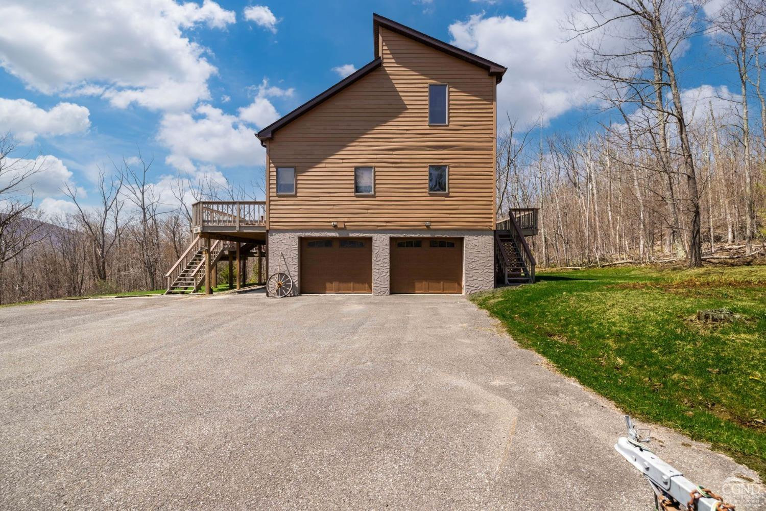 Hunter, New York, 12442, United States, 4 Bedrooms Bedrooms, ,5 BathroomsBathrooms,Residential,For Sale,1792843