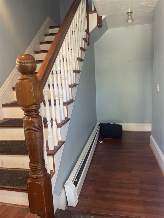 Marlborough, Massachusetts, 01752, United States, 6 Bedrooms Bedrooms, ,3 BathroomsBathrooms,Residential,For Sale,1920476