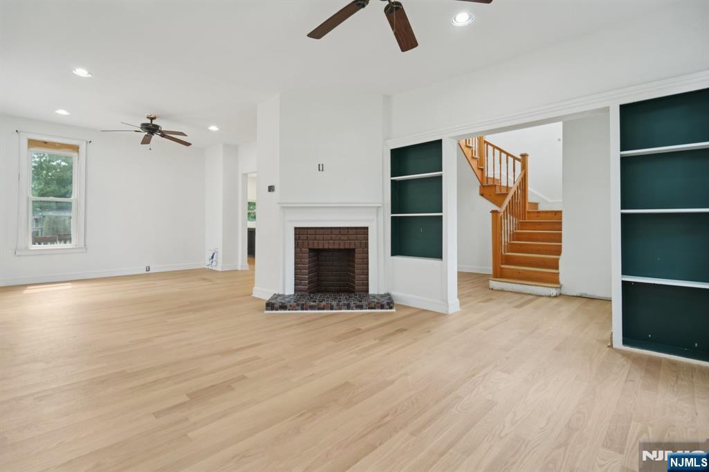 Orange, New Jersey, 07050, United States, 4 Bedrooms Bedrooms, ,5 BathroomsBathrooms,Residential,For Sale,1917747