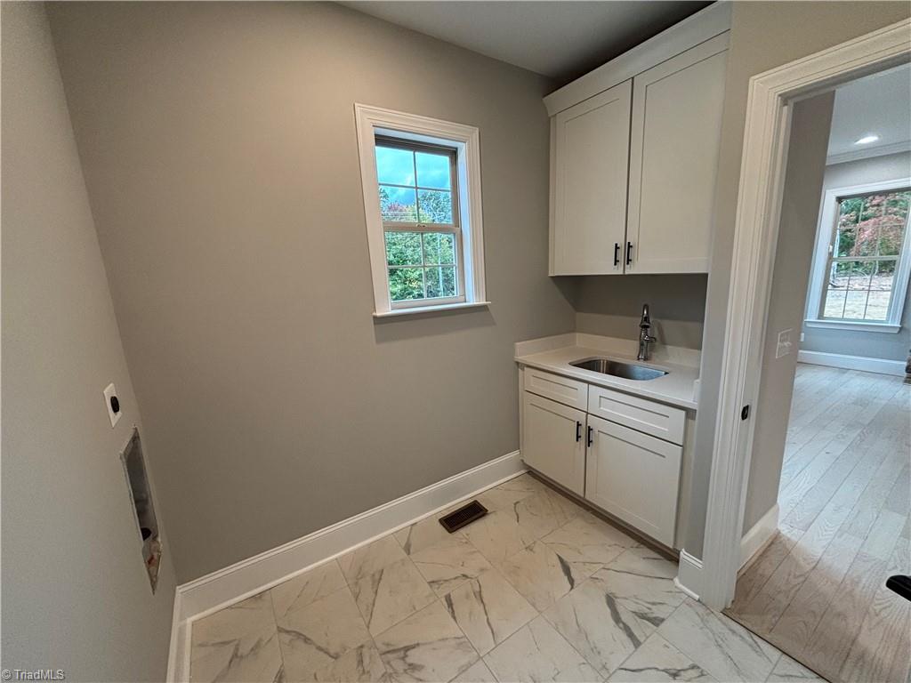 5483 Meadowlark Court, Winston-Salem, North Carolina, 27106, United States, 4 Bedrooms Bedrooms, ,4 BathroomsBathrooms,Residential,For Sale,5483 Meadowlark Court,1668555