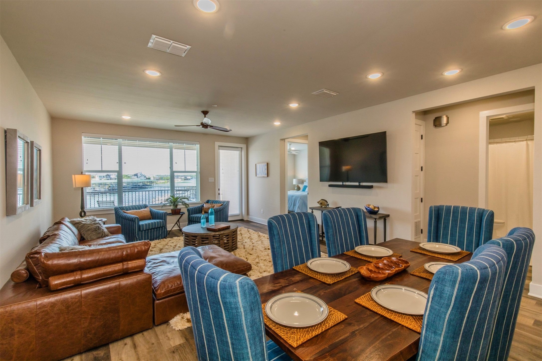 Possum Kingdom Lake, Texas, 76449, United States, 2 Bedrooms Bedrooms, ,2 BathroomsBathrooms,Residential,For Sale,1976115