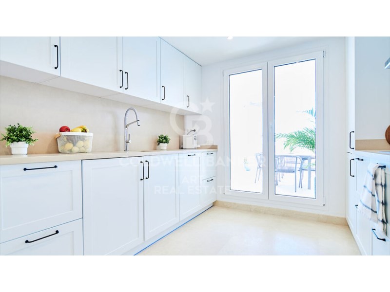 Marbella, Andalusia, ES, 2 Bedrooms Bedrooms, ,2 BathroomsBathrooms,Residential,For Sale,1940134