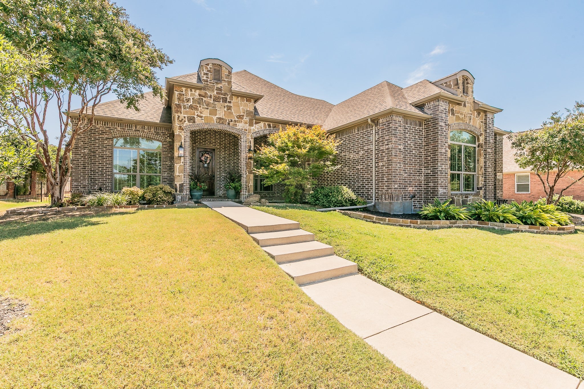 Fort Worth, Texas, 76179, United States, 5 Bedrooms Bedrooms, ,3 BathroomsBathrooms,Residential,For Sale,1980950