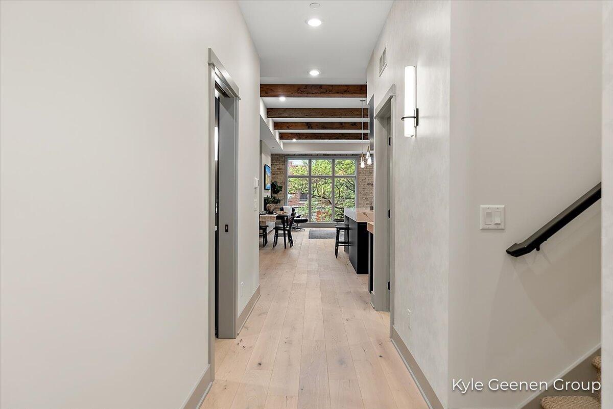 Holland, Michigan, 49423, United States, 2 Bedrooms Bedrooms, ,3 BathroomsBathrooms,Residential,For Sale,1827705