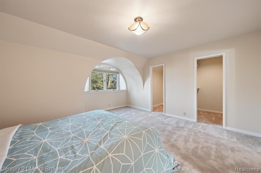 Grand Blanc, Michigan, 48439, United States, 3 Bedrooms Bedrooms, ,5 BathroomsBathrooms,Residential,For Sale,1986103