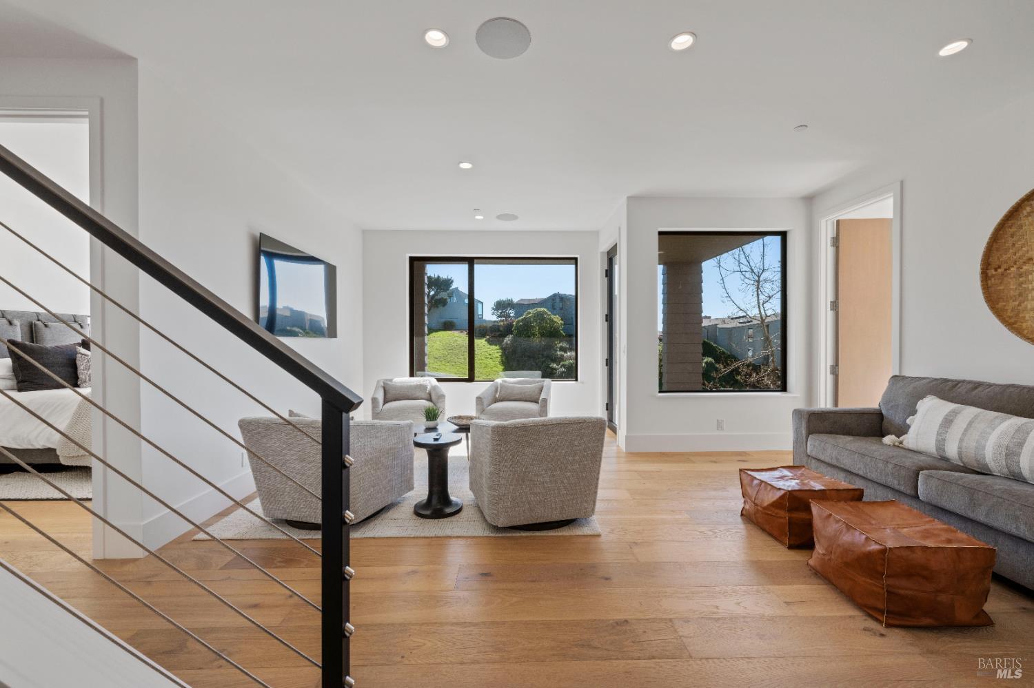 Bodega Bay, California, 94923, United States, 4 Bedrooms Bedrooms, ,5 BathroomsBathrooms,Residential,For Sale,1940250