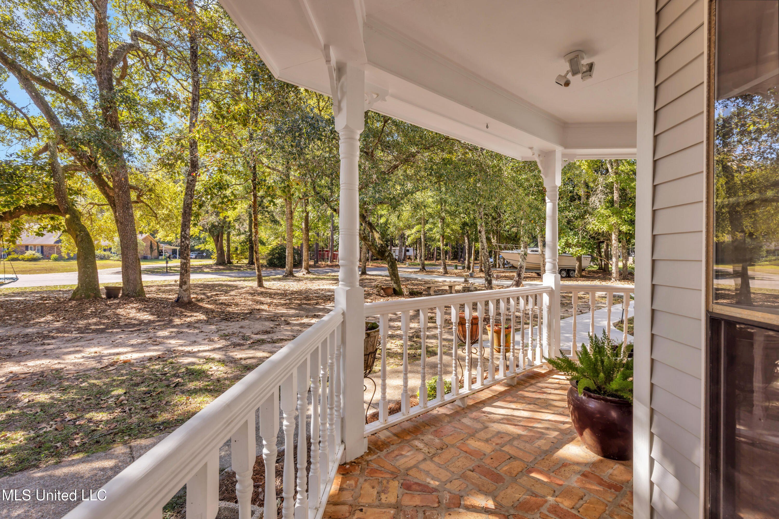 Gautier, Mississippi, 39553, United States, 4 Bedrooms Bedrooms, ,4 BathroomsBathrooms,Residential,For Sale,1989936