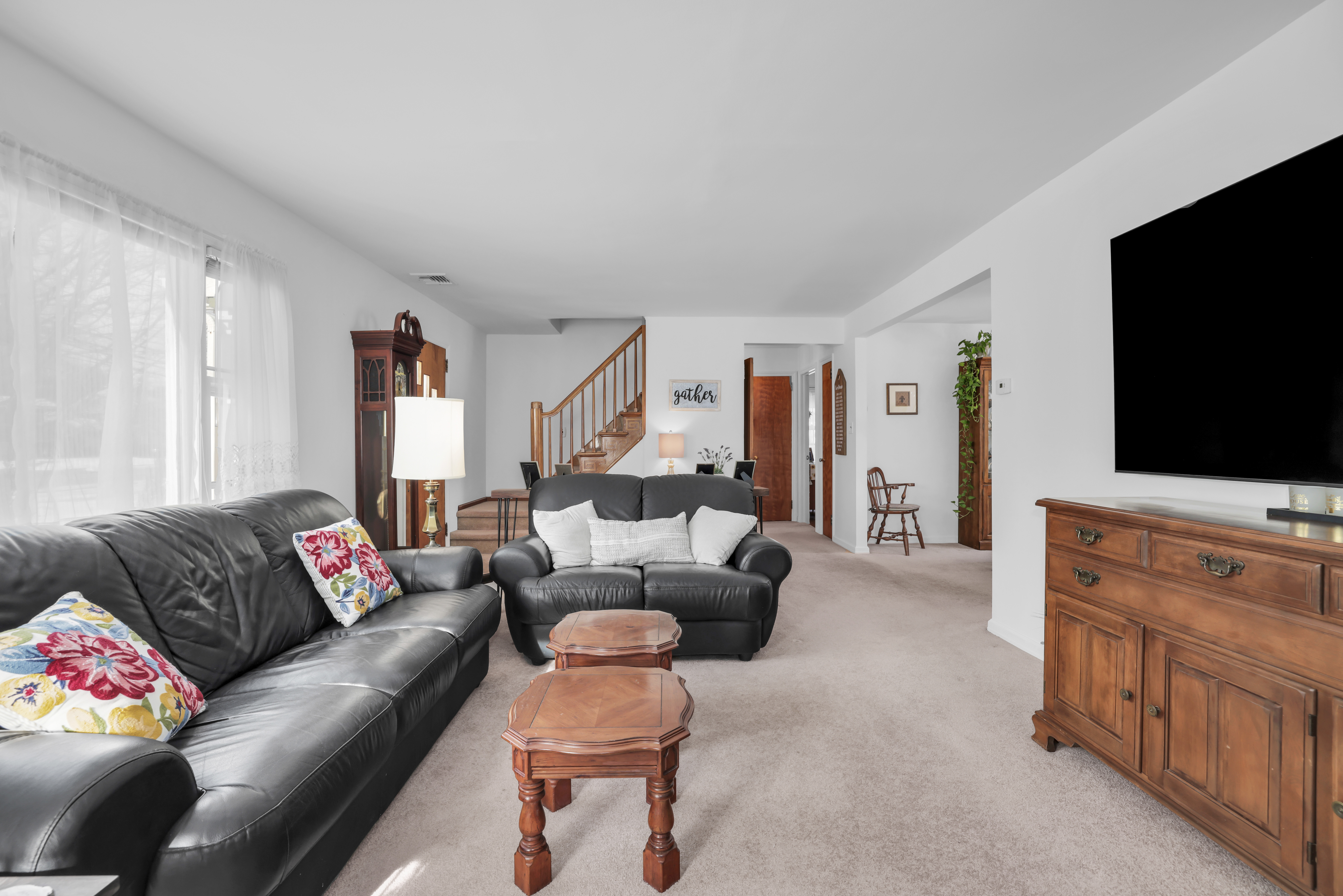 Pompton Plains, New Jersey, 07444, United States, 4 Bedrooms Bedrooms, ,3 BathroomsBathrooms,Residential,For Sale,2007489