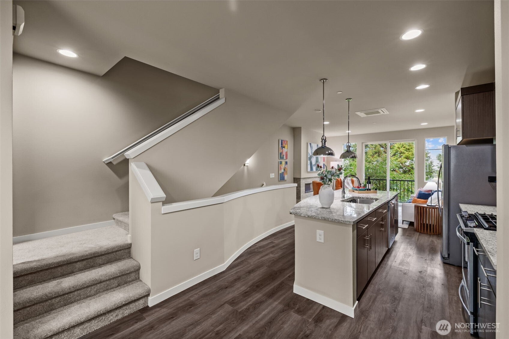 Everett, Washington, 98208, United States, 2 Bedrooms Bedrooms, ,2 BathroomsBathrooms,Residential,For Sale,1975996