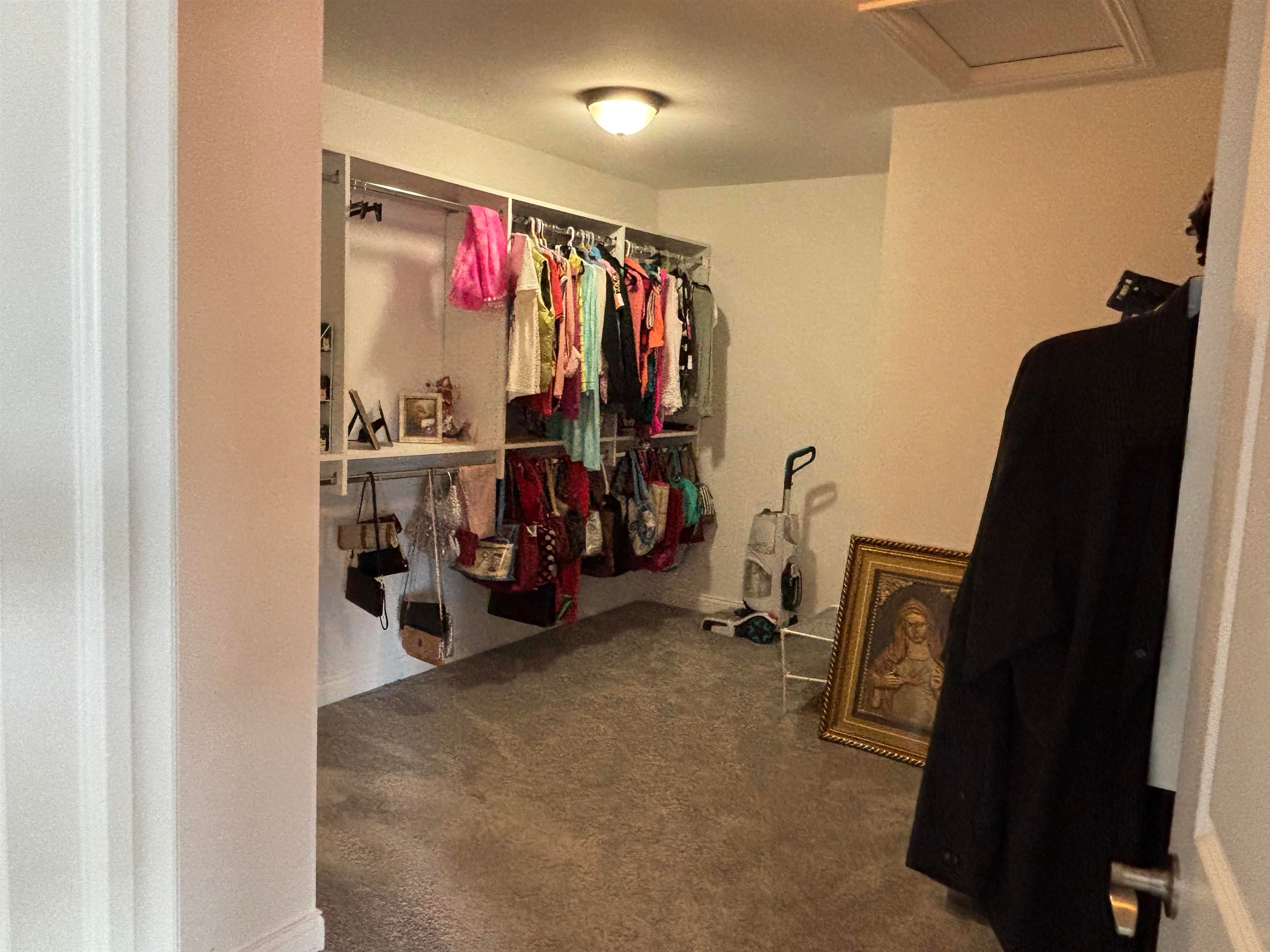 Shelby Twp, Michigan, 48316, United States, 4 Bedrooms Bedrooms, ,4 BathroomsBathrooms,Residential,For Sale,2005359