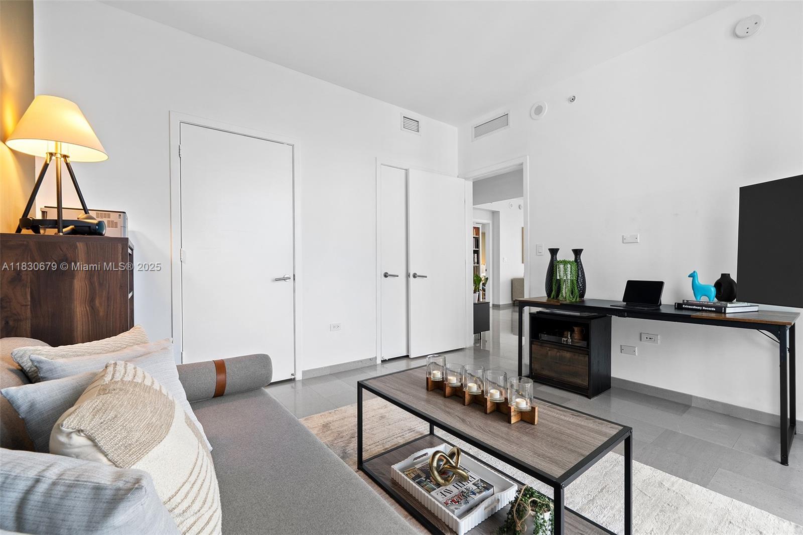 Miami, Florida, 33131, United States, 2 Bedrooms Bedrooms, ,3 BathroomsBathrooms,Residential,For Sale,1877459