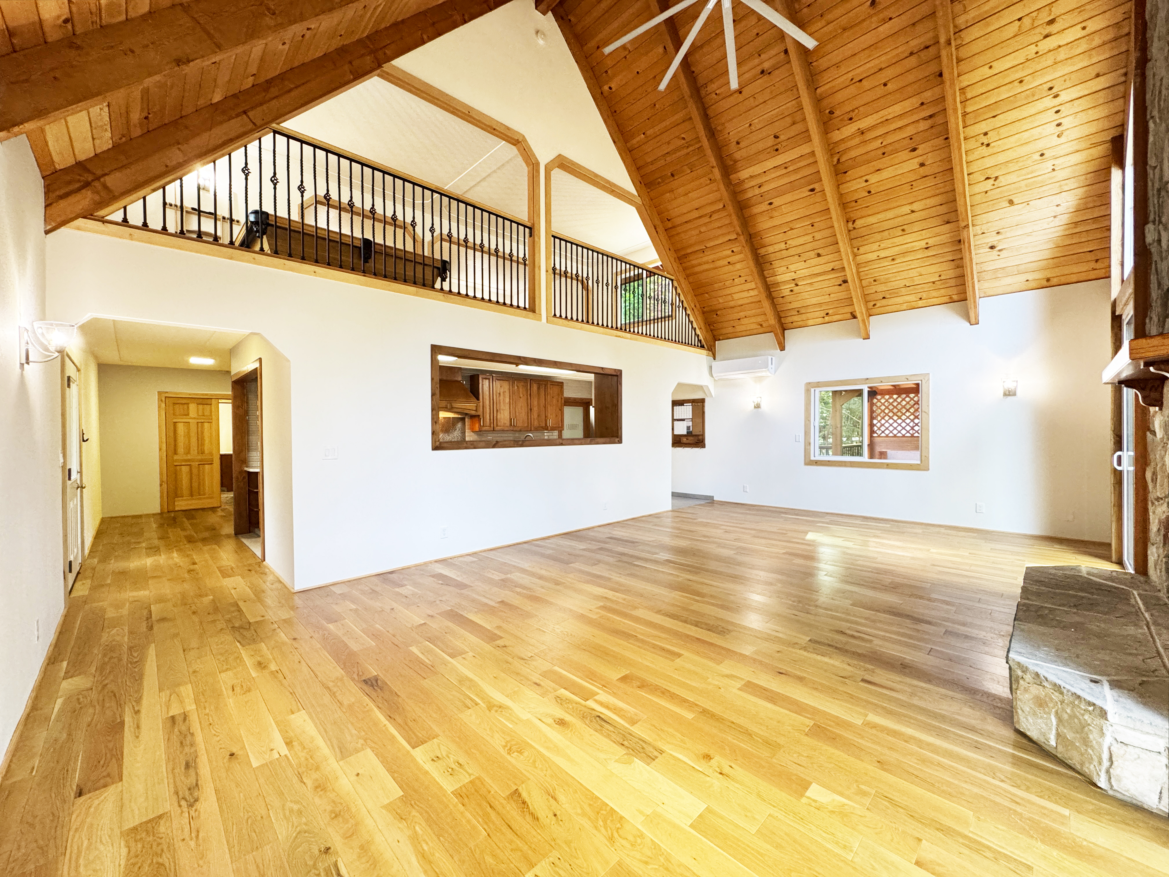 Willits, California, 95490, United States, 2 Bedrooms Bedrooms, ,2 BathroomsBathrooms,Residential,For Sale,1943077