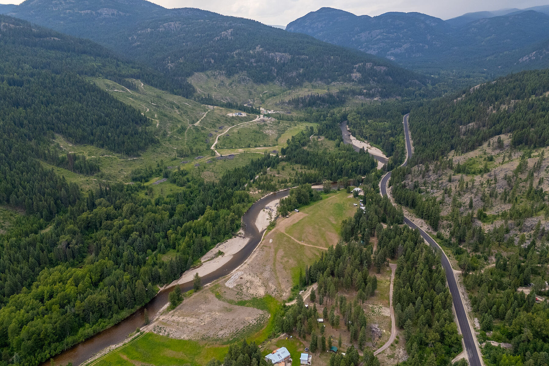  Kettle River Acreage - 物件實景