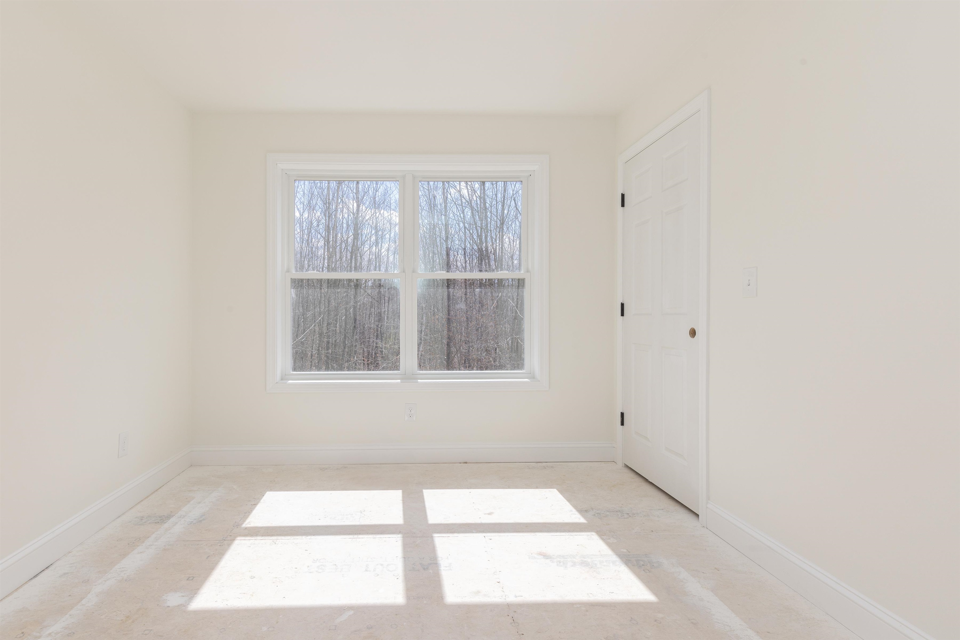 Lebanon, Maine, 04027, United States, 3 Bedrooms Bedrooms, ,3 BathroomsBathrooms,Residential,For Sale,1920819