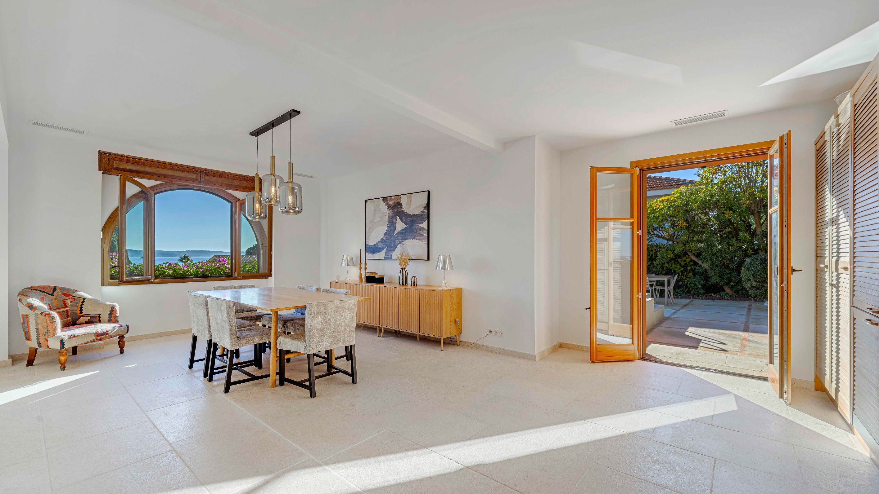  Renovated Art Deco villa with sea view, 300 m from the beaches, Sainte-Maxime, … - 物件實景