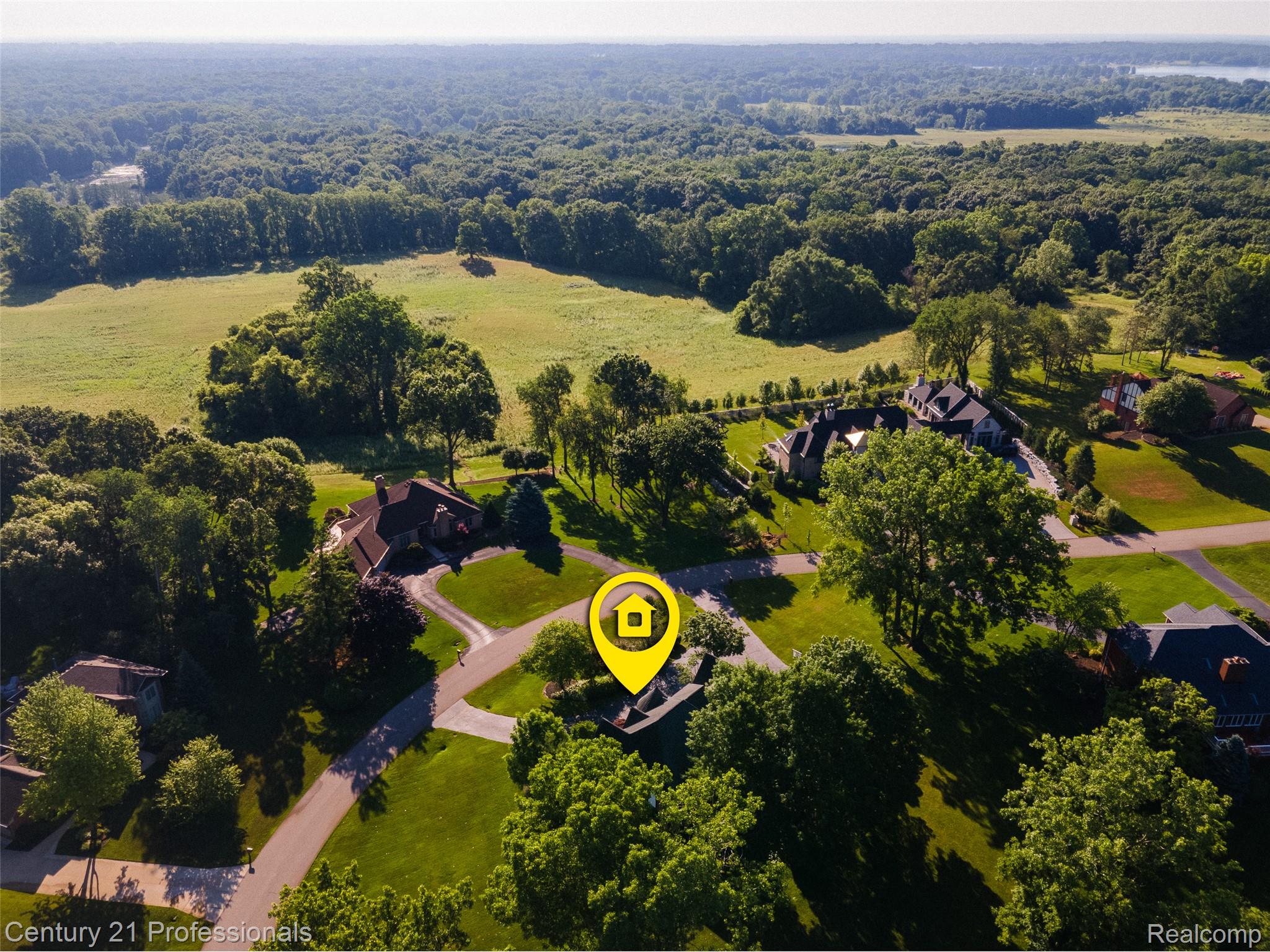 Rochester, Michigan, 48306, United States, 4 Bedrooms Bedrooms, ,3 BathroomsBathrooms,Residential,For Sale,1980039