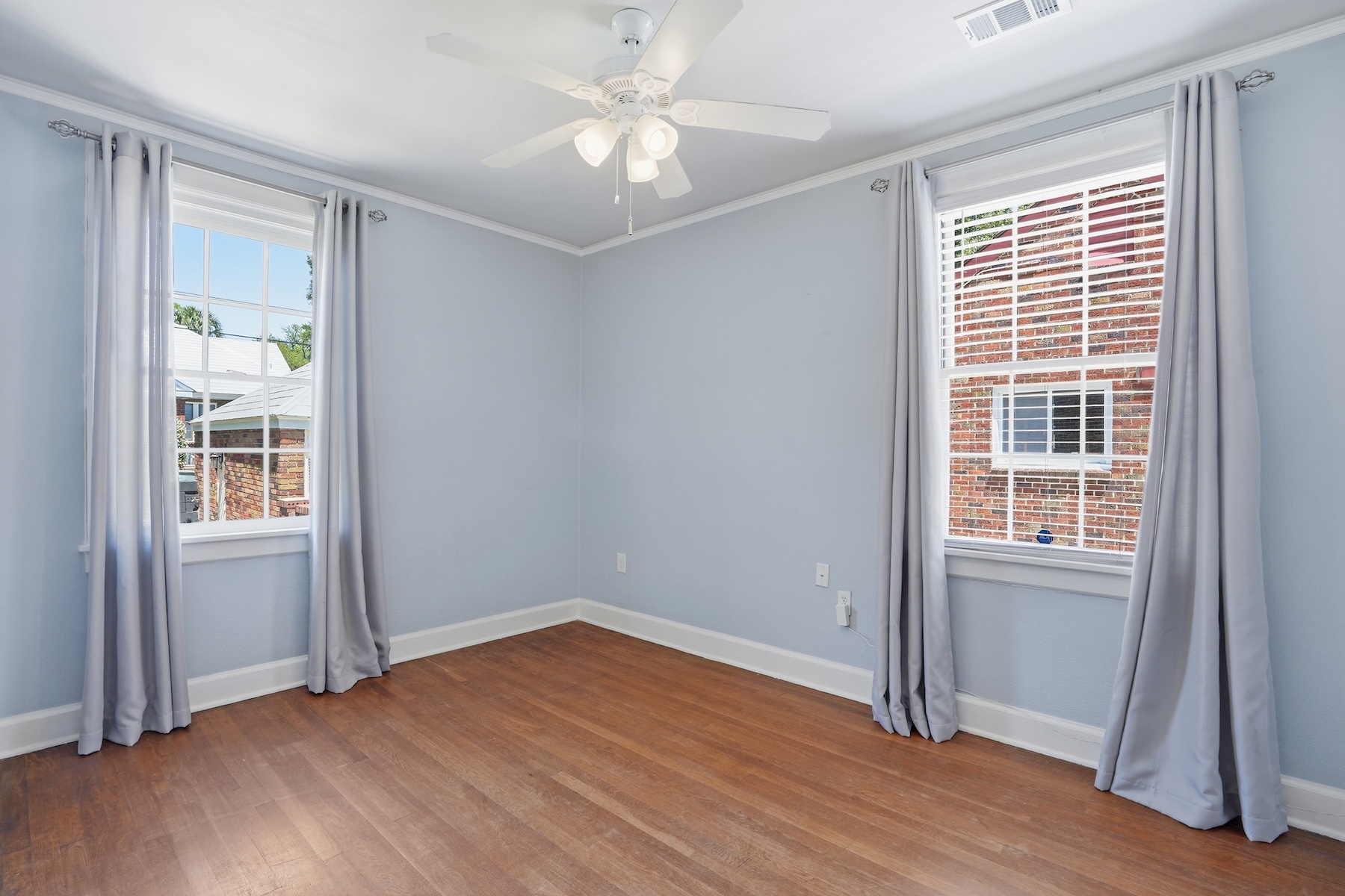  Charming Brick Bungalow in Ardsley Park with Modern Updates - 物件實景