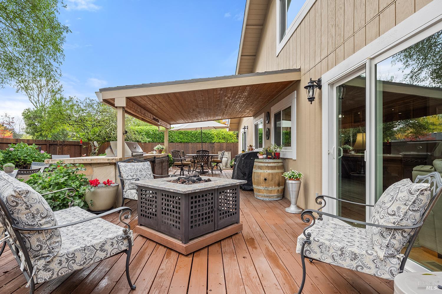 Sebastopol, California, 95472, United States, 3 Bedrooms Bedrooms, ,3 BathroomsBathrooms,Residential,For Sale,1990345