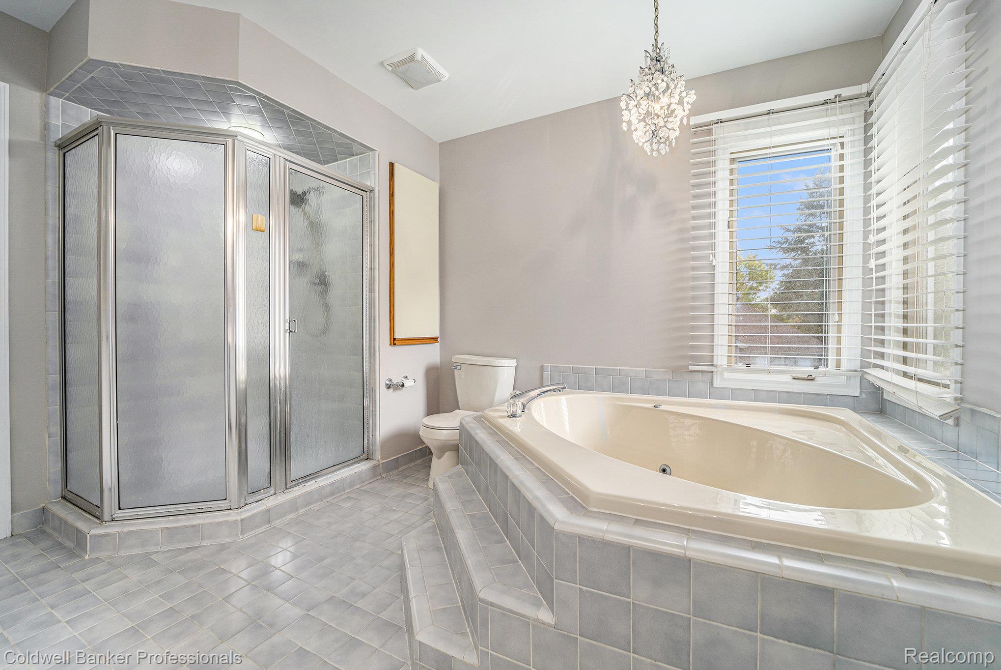 ShelbyTwp, Michigan, 48315, United States, 3 Bedrooms Bedrooms, ,4 BathroomsBathrooms,Residential,For Sale,1967840